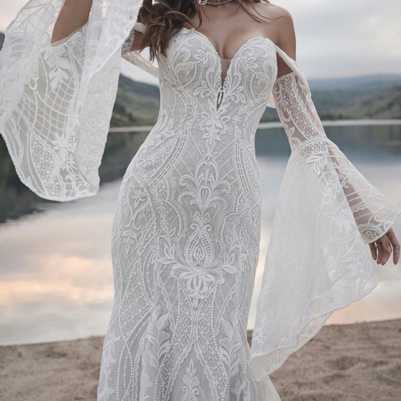Maggie Sottero Dresses & Skirts - Maggie Sottero Wedding Dress and Sleeves
